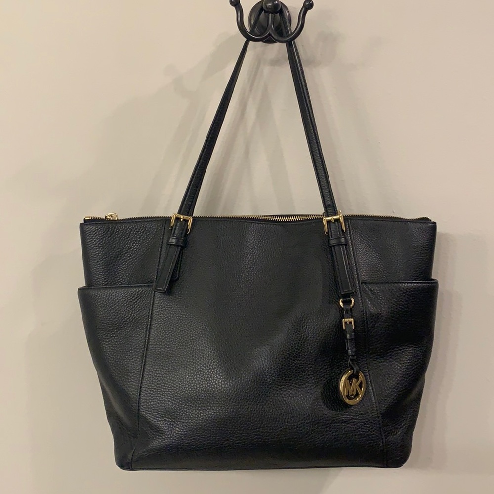 Michael Kors - black leather tote
